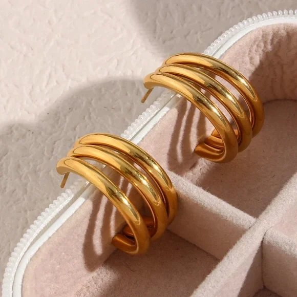 NEW 18K GOLD 3 LAYERS TUBE SHAPE HOOP EARRINGS, NICE EARRINGS, CUTE EARRINGS - Picture 6 of 7